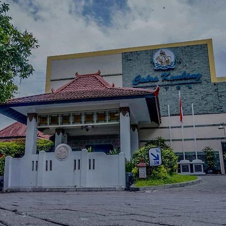 Cakra Kembang Hotel Kejayan Εξωτερικό φωτογραφία