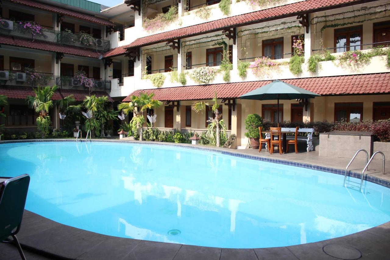 Cakra Kembang Hotel Kejayan Εξωτερικό φωτογραφία