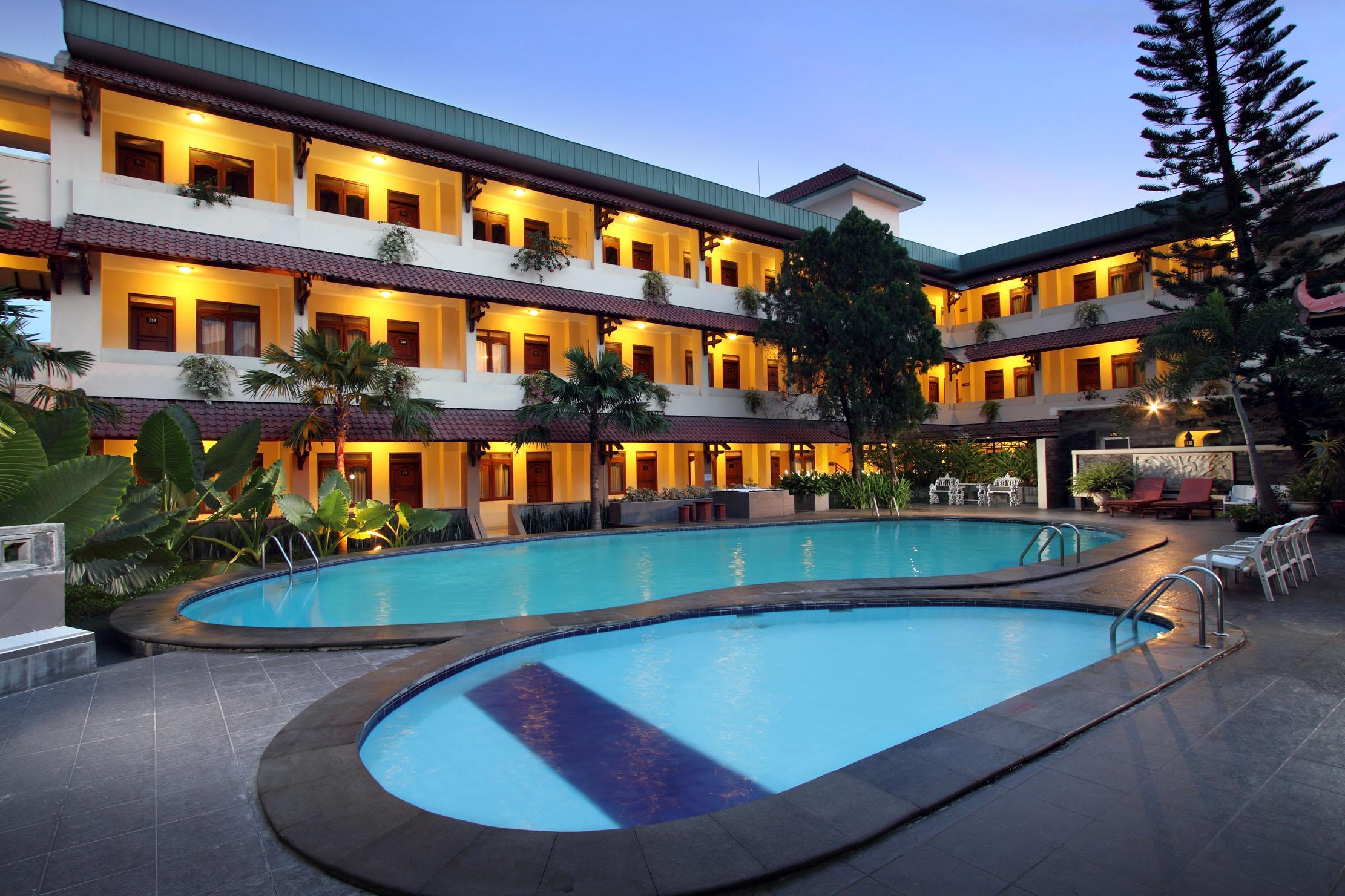 Cakra Kembang Hotel Kejayan Εξωτερικό φωτογραφία