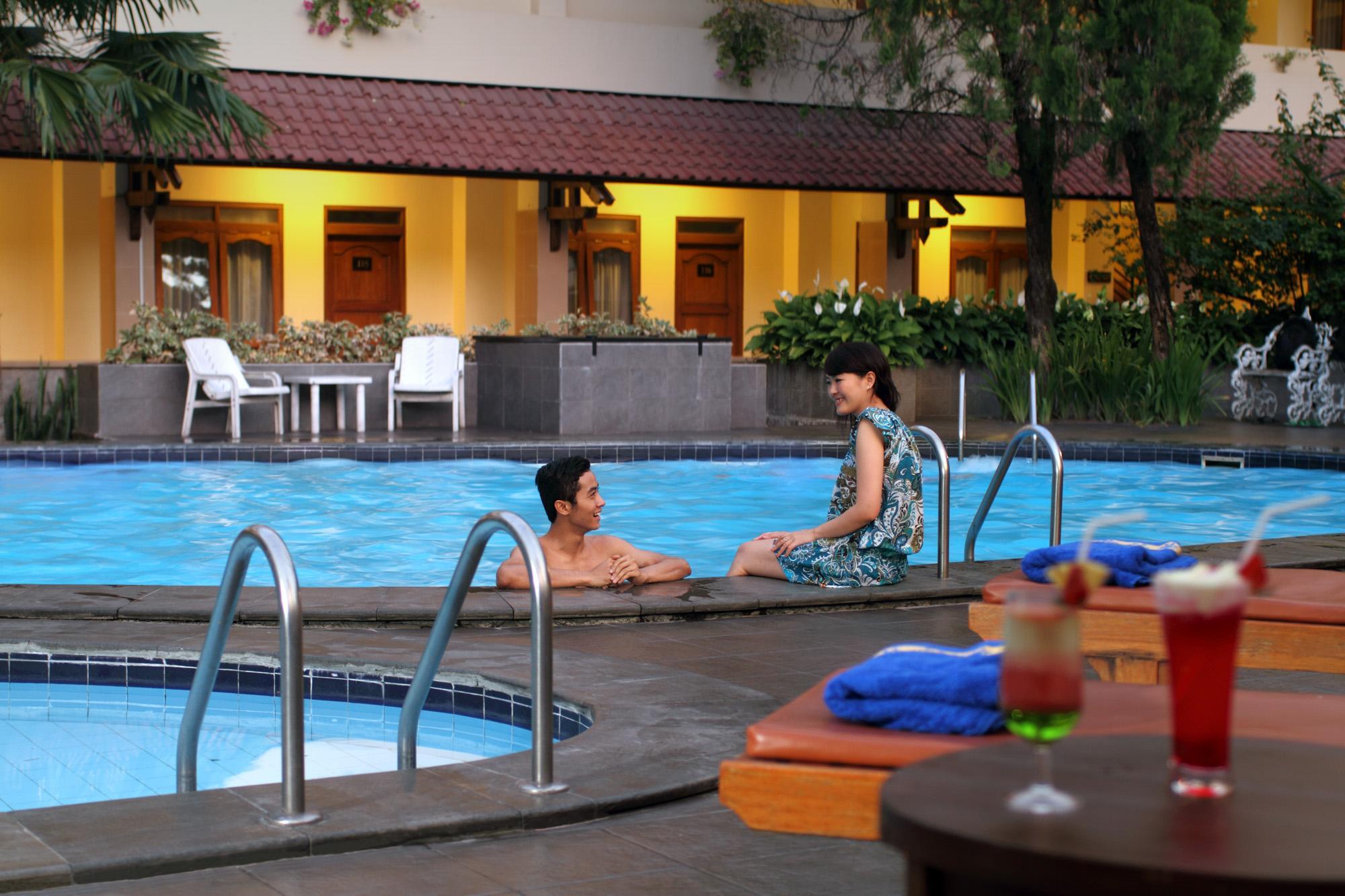 Cakra Kembang Hotel Kejayan Εξωτερικό φωτογραφία