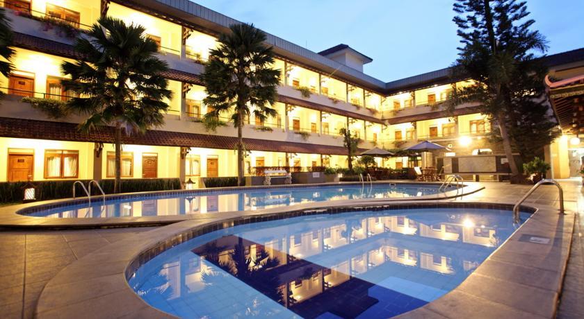 Cakra Kembang Hotel Kejayan Εξωτερικό φωτογραφία