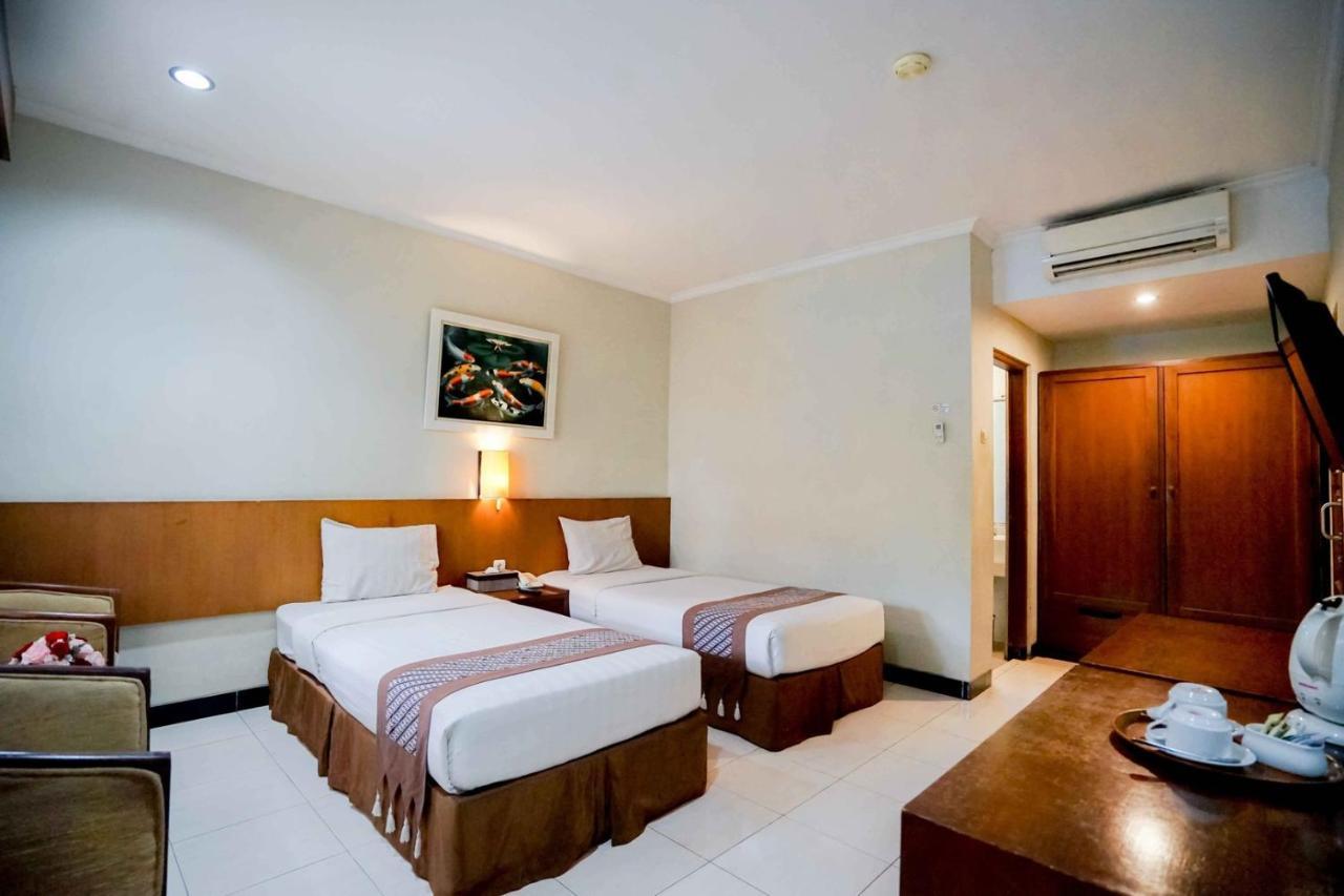 Cakra Kembang Hotel Kejayan Εξωτερικό φωτογραφία