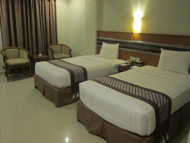 Cakra Kembang Hotel Kejayan Εξωτερικό φωτογραφία